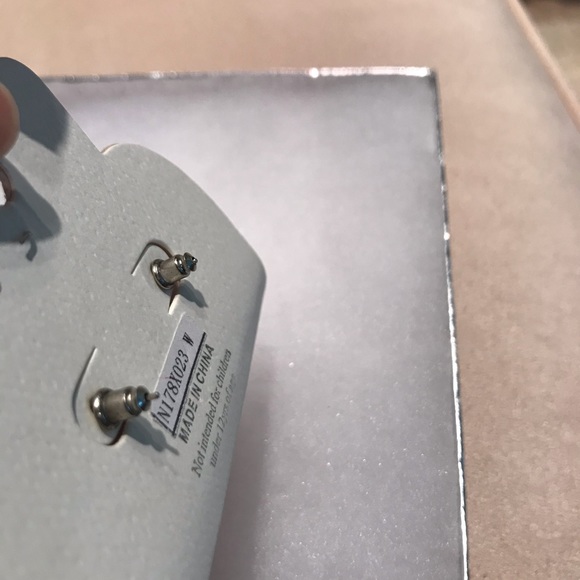 Red Earrings - Picture 3 of 3